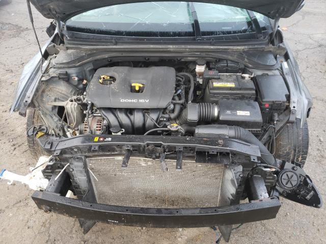 Photo 6 VIN: KMHD84LF6HU251140 - HYUNDAI ELANTRA SE 