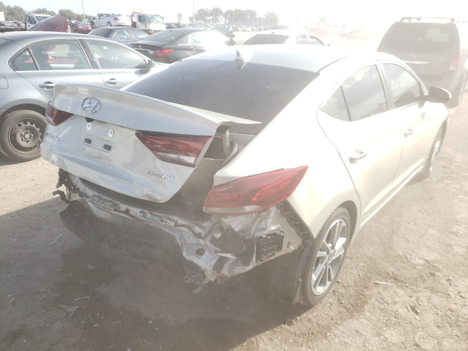 Photo 3 VIN: KMHD84LF6HU282744 - HYUNDAI ELANTRA SE 