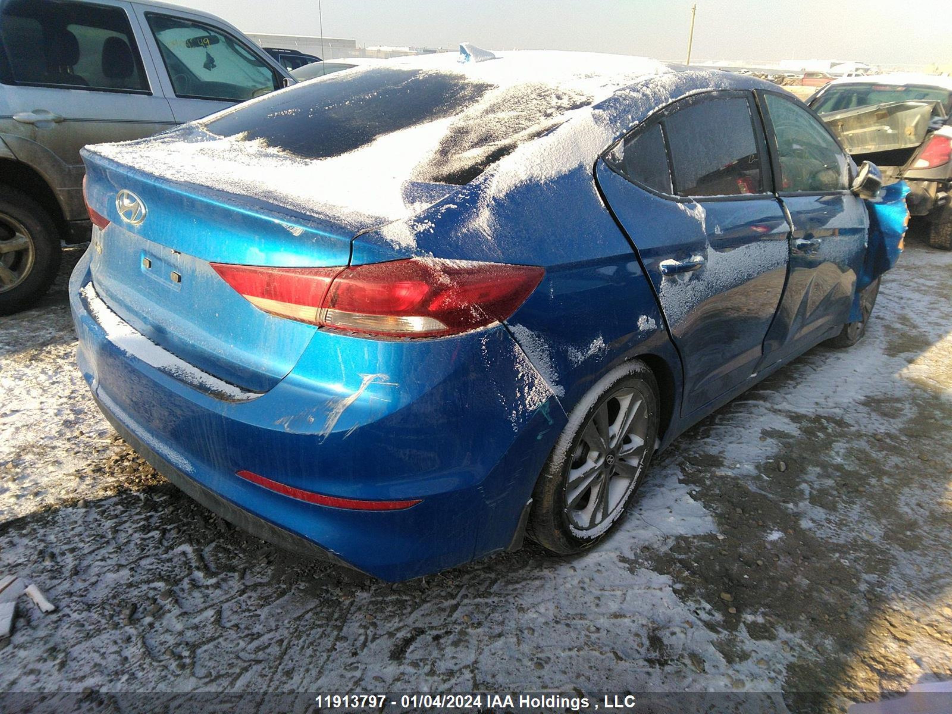 Photo 3 VIN: KMHD84LF6HU360875 - HYUNDAI ELANTRA 