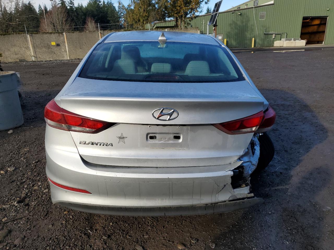 Photo 5 VIN: KMHD84LF6HU381208 - HYUNDAI ELANTRA 