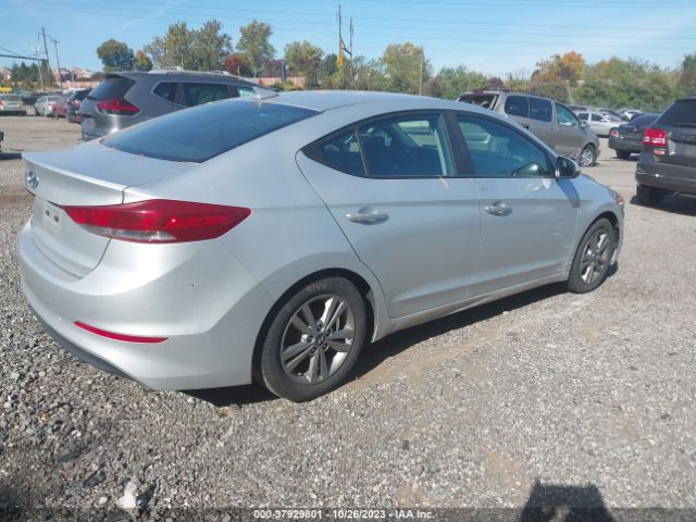 Photo 3 VIN: KMHD84LF6JU520565 - HYUNDAI ELANTRA 