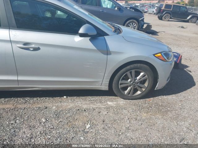 Photo 5 VIN: KMHD84LF6JU520565 - HYUNDAI ELANTRA 