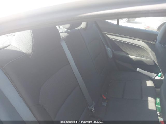 Photo 7 VIN: KMHD84LF6JU520565 - HYUNDAI ELANTRA 