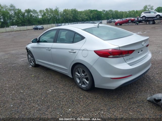 Photo 2 VIN: KMHD84LF6JU525331 - HYUNDAI ELANTRA 