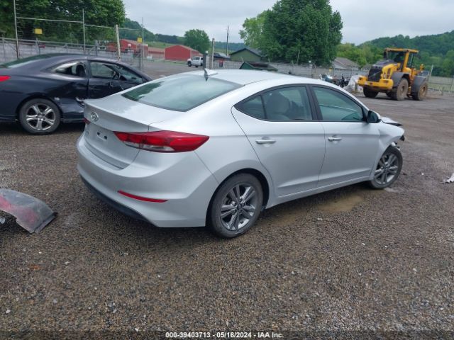 Photo 3 VIN: KMHD84LF6JU525331 - HYUNDAI ELANTRA 