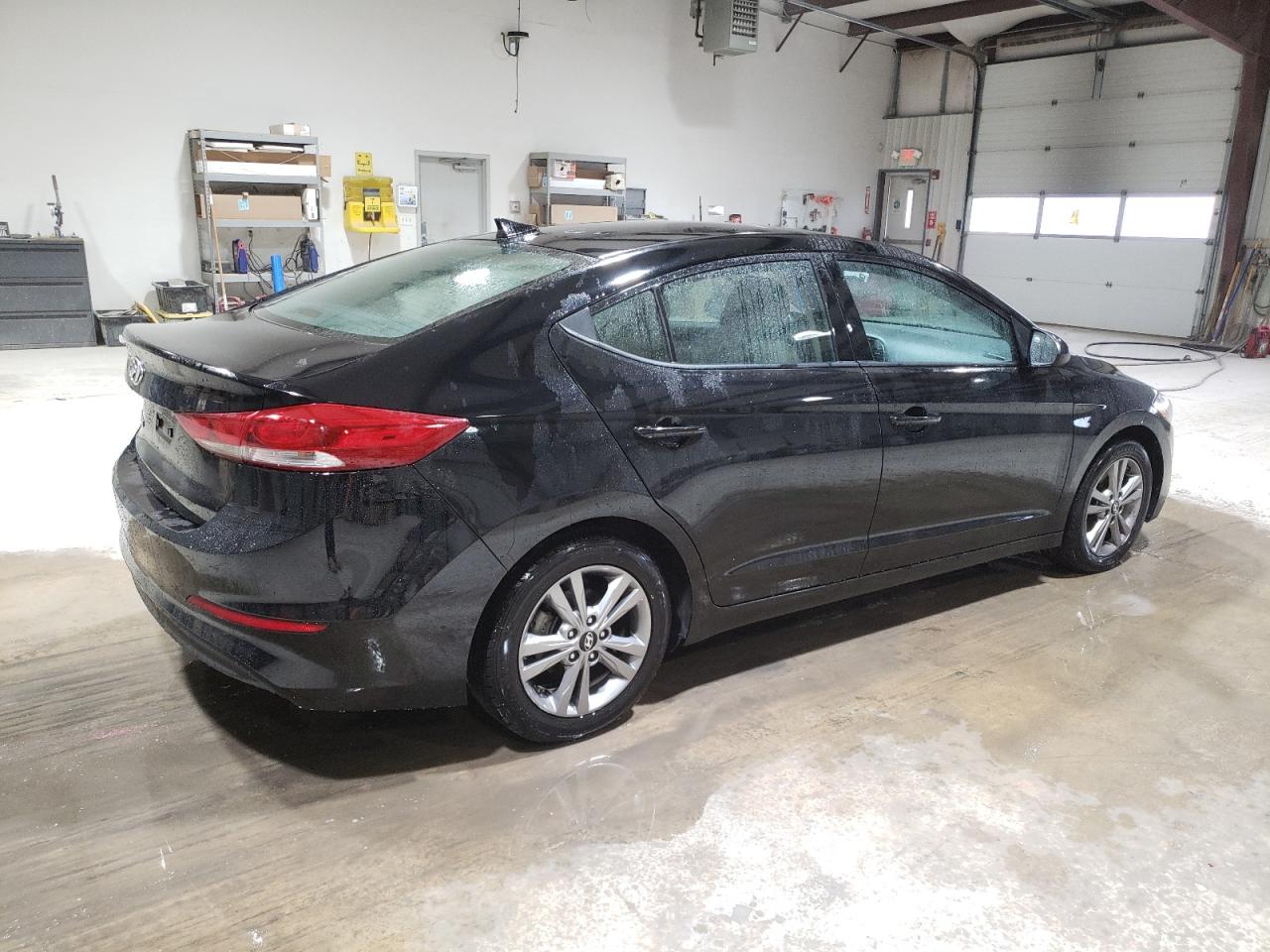 Photo 2 VIN: KMHD84LF6JU580409 - HYUNDAI ELANTRA 