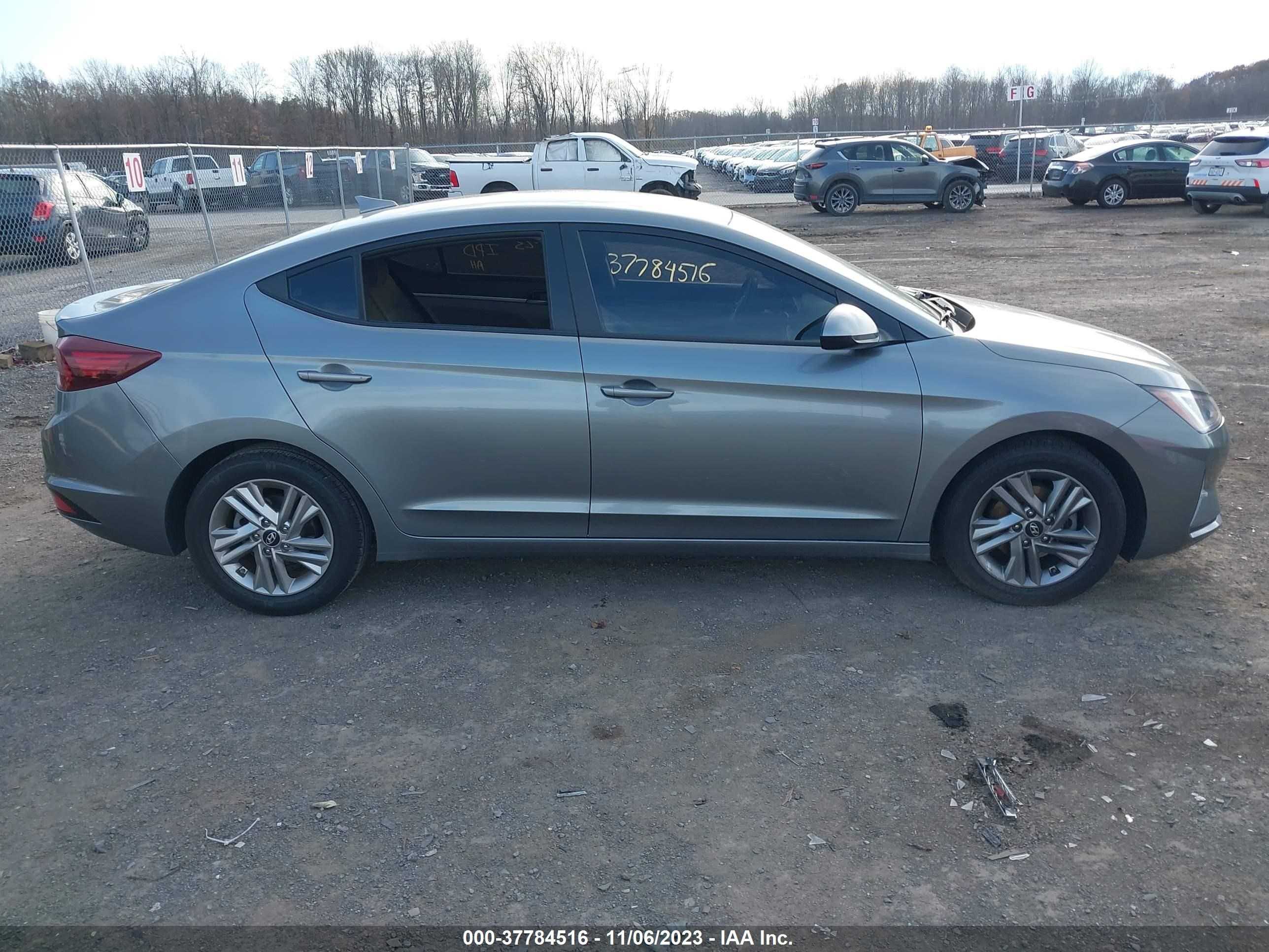 Photo 11 VIN: KMHD84LF6KU771023 - HYUNDAI ELANTRA 