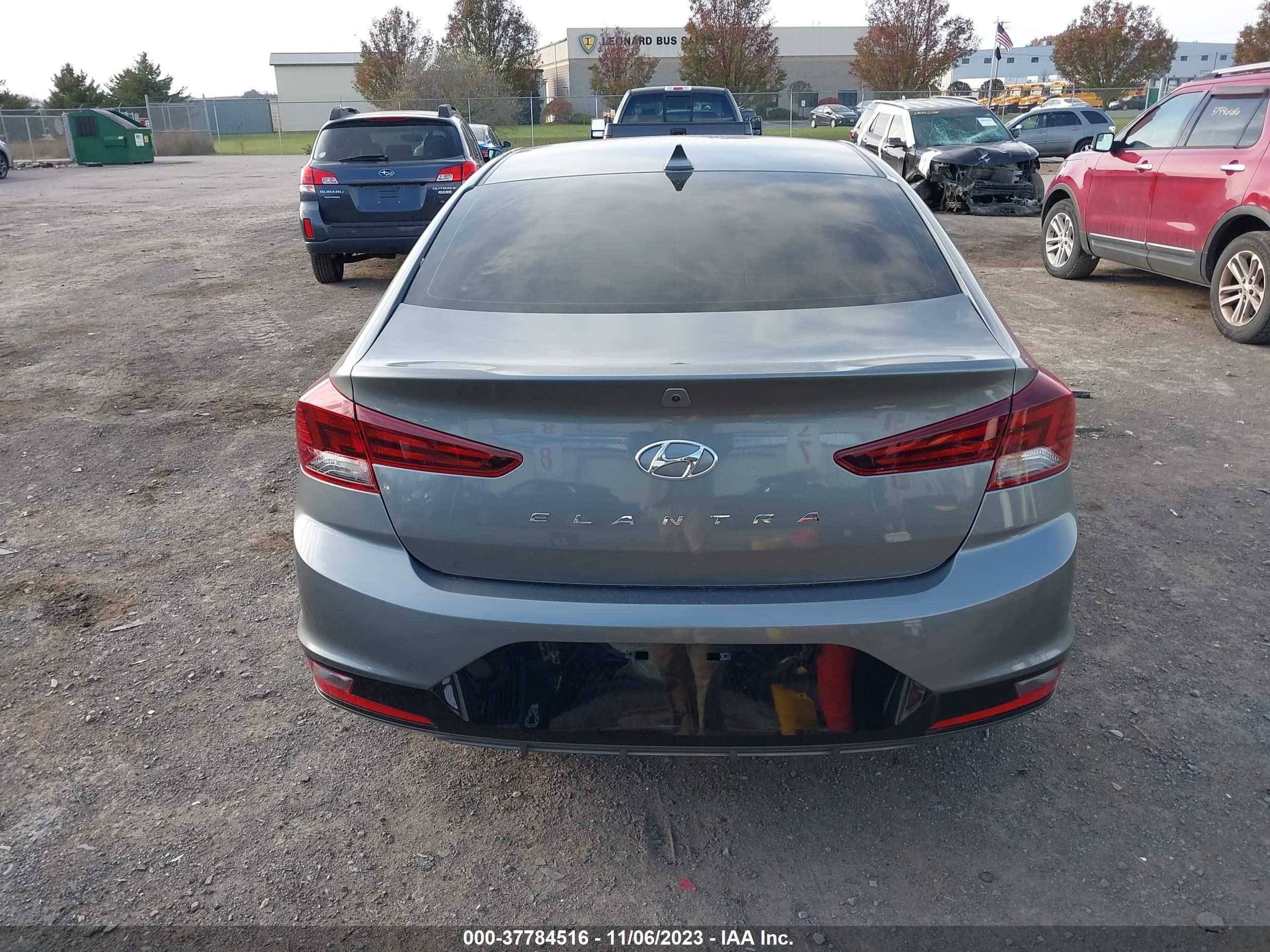 Photo 14 VIN: KMHD84LF6KU771023 - HYUNDAI ELANTRA 