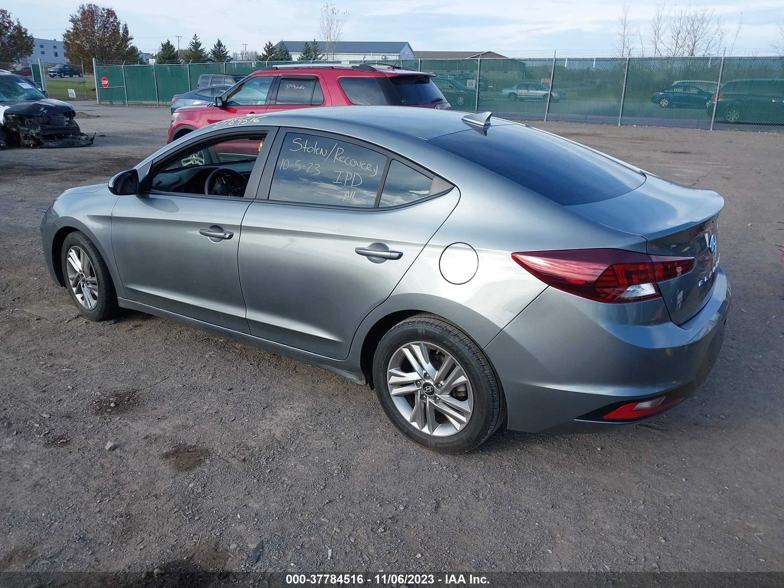 Photo 2 VIN: KMHD84LF6KU771023 - HYUNDAI ELANTRA 