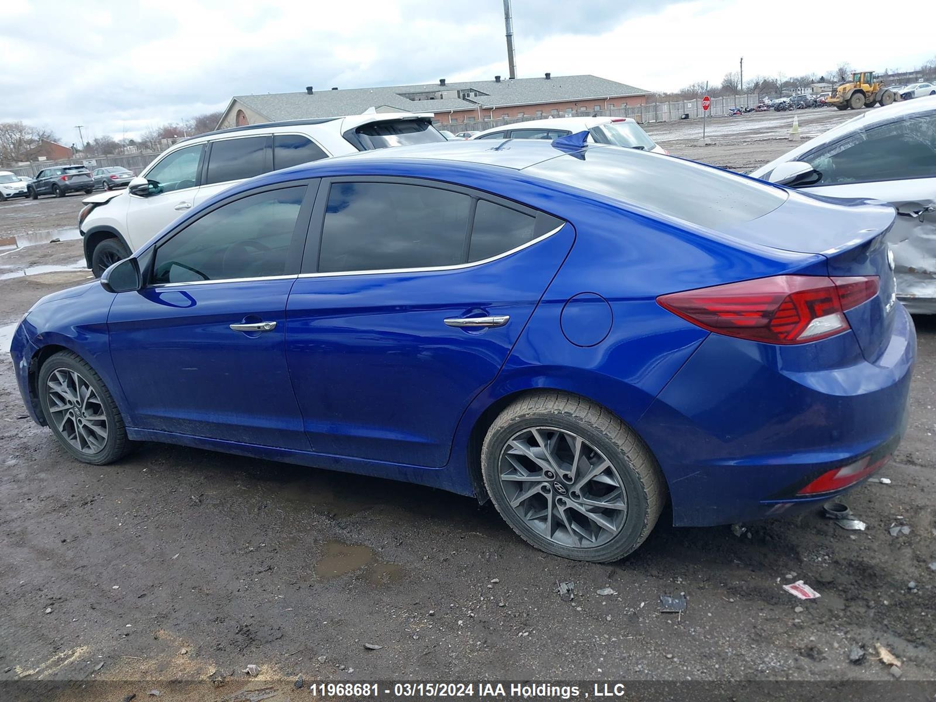 Photo 13 VIN: KMHD84LF6KU807681 - HYUNDAI ELANTRA 