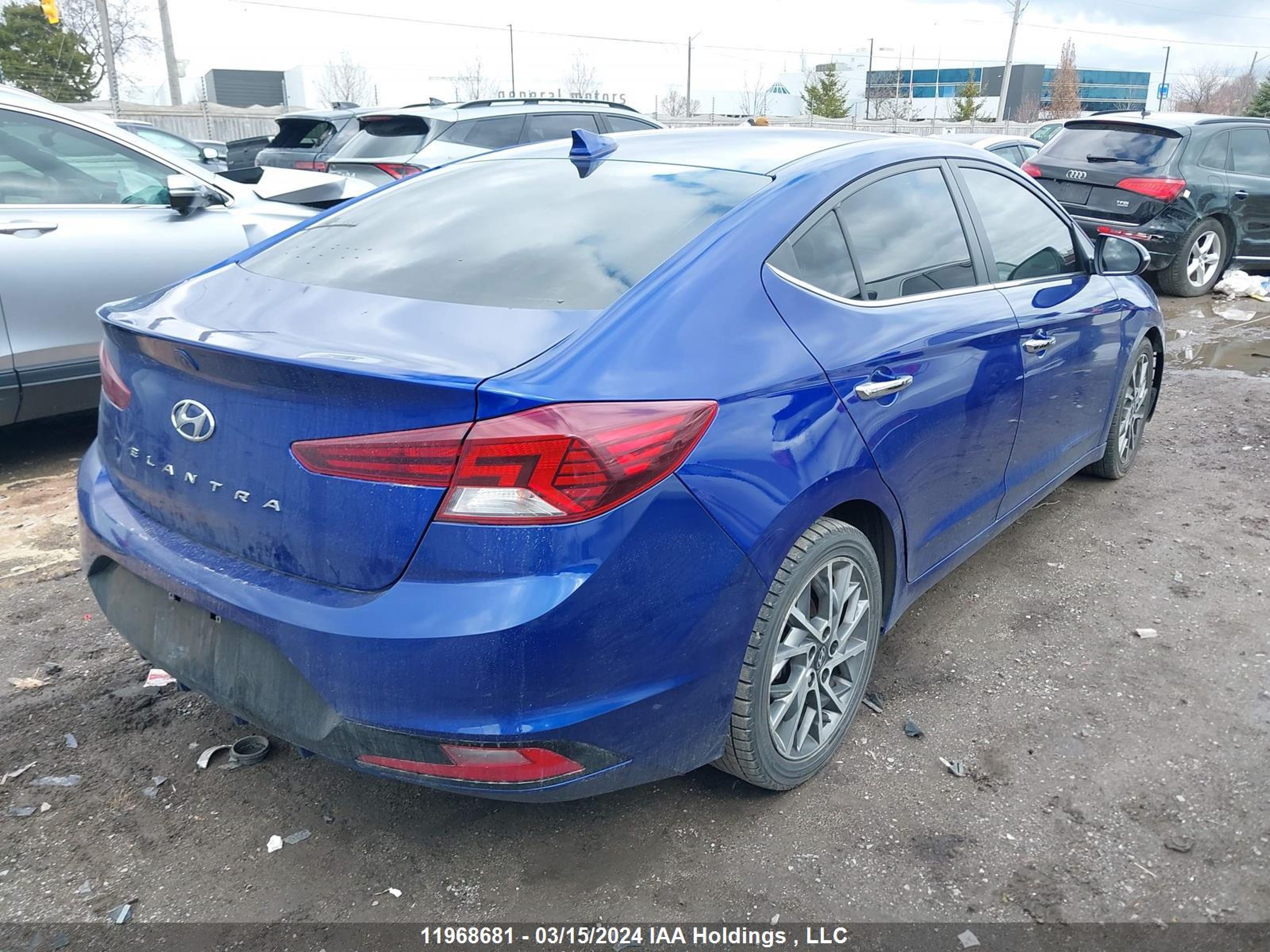 Photo 3 VIN: KMHD84LF6KU807681 - HYUNDAI ELANTRA 