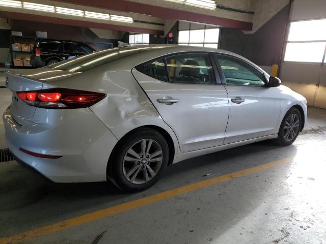 Photo 2 VIN: KMHD84LF7HU059807 - HYUNDAI ELANTRA 