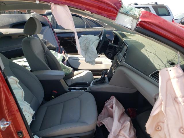 Photo 4 VIN: KMHD84LF7HU060018 - HYUNDAI ELANTRA SE 