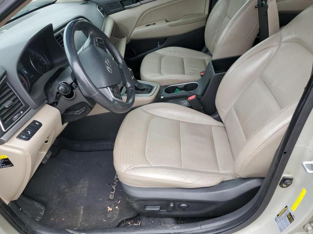 Photo 6 VIN: KMHD84LF7HU069396 - HYUNDAI ELANTRA 