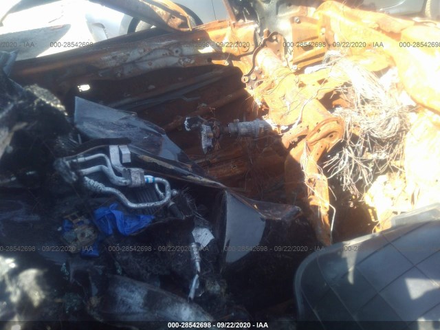 Photo 4 VIN: KMHD84LF7HU155906 - HYUNDAI ELANTRA 