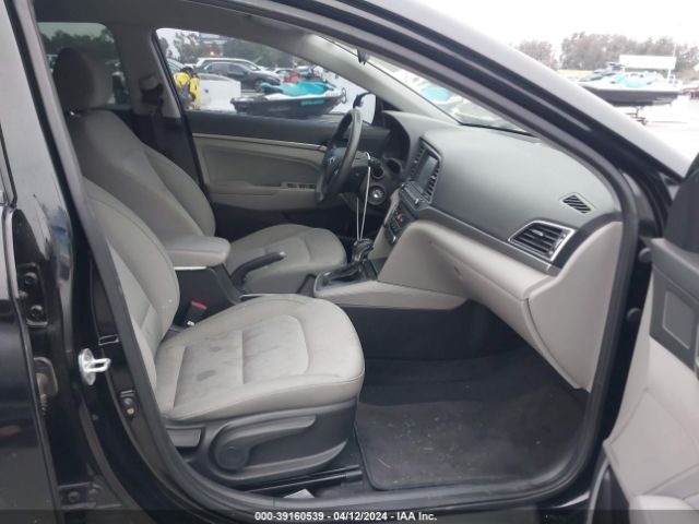 Photo 4 VIN: KMHD84LF7HU176447 - HYUNDAI ELANTRA 