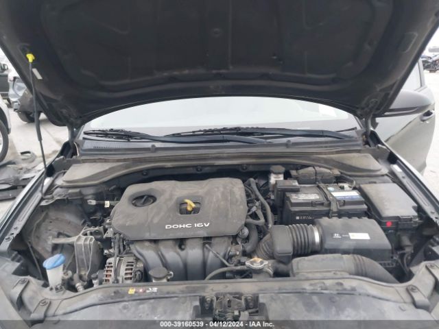 Photo 9 VIN: KMHD84LF7HU176447 - HYUNDAI ELANTRA 