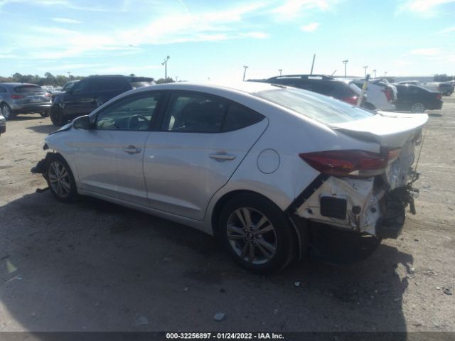 Photo 2 VIN: KMHD84LF7HU179946 - HYUNDAI ELANTRA 