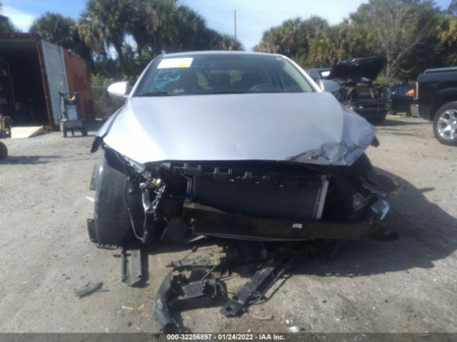 Photo 5 VIN: KMHD84LF7HU179946 - HYUNDAI ELANTRA 