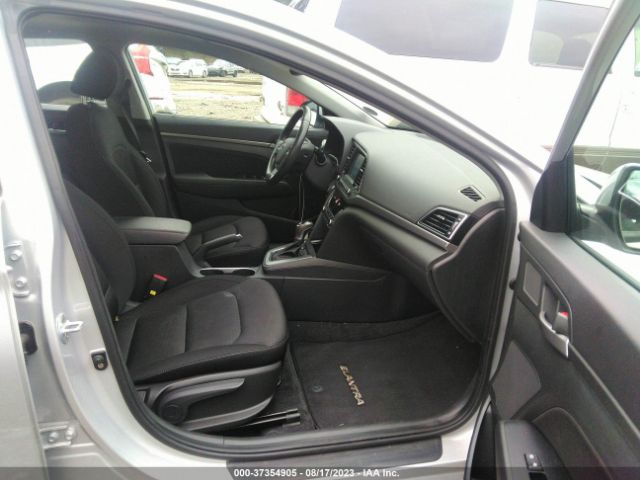 Photo 4 VIN: KMHD84LF7HU274698 - HYUNDAI ELANTRA 