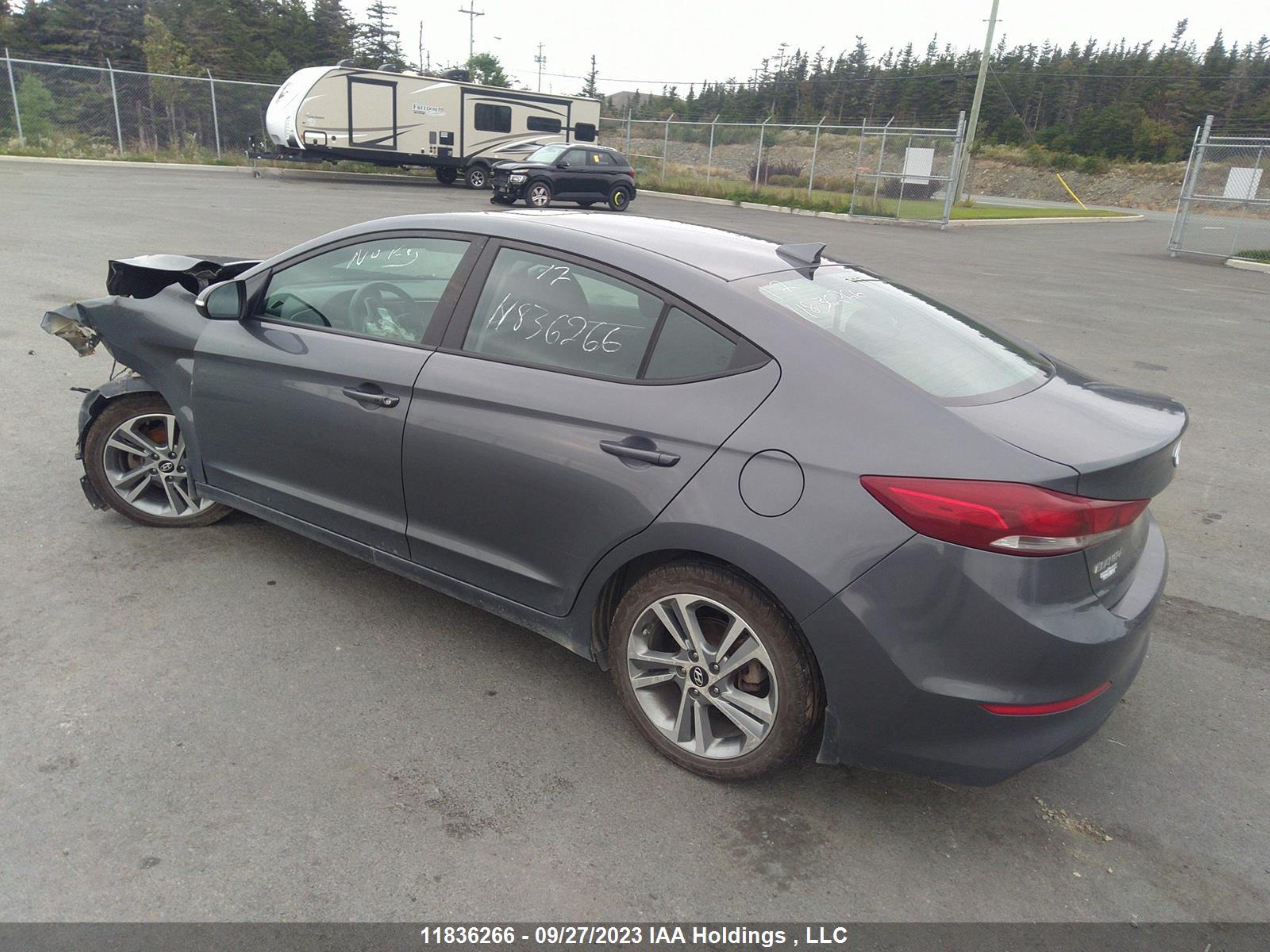 Photo 2 VIN: KMHD84LF7HU403085 - HYUNDAI ELANTRA 