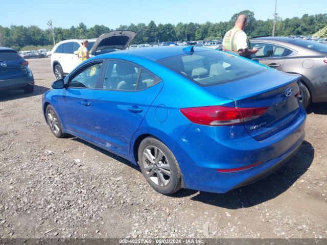 Photo 2 VIN: KMHD84LF7JU588857 - HYUNDAI ELANTRA 