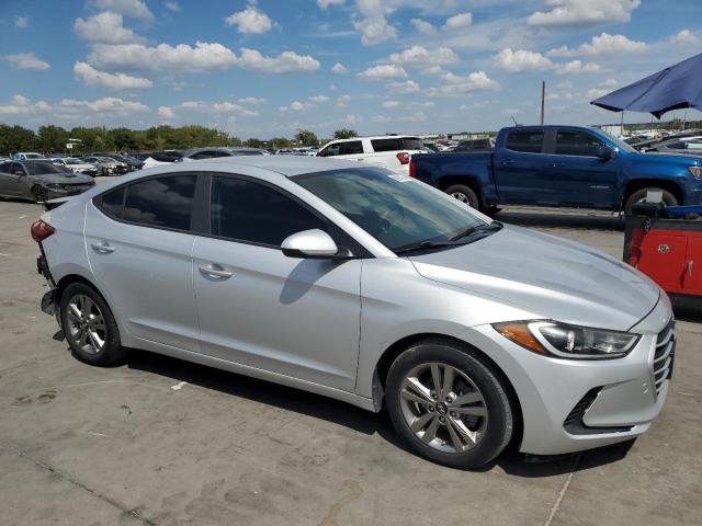 Photo 3 VIN: KMHD84LF7JU620903 - HYUNDAI ELANTRA SE 