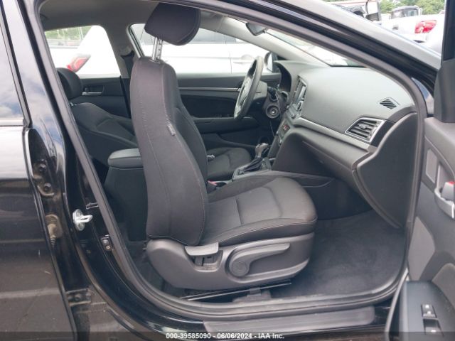 Photo 4 VIN: KMHD84LF7JU678977 - HYUNDAI ELANTRA 