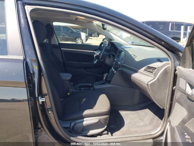 Photo 4 VIN: KMHD84LF7KU772973 - HYUNDAI ELANTRA 