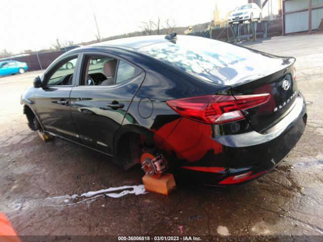 Photo 2 VIN: KMHD84LF7KU796982 - HYUNDAI ELANTRA 