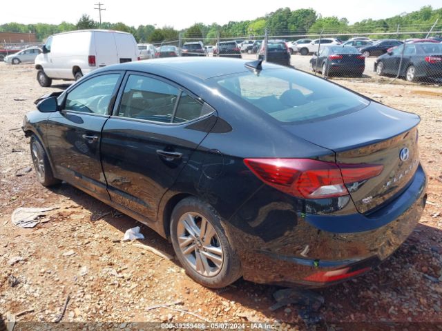 Photo 2 VIN: KMHD84LF7KU812985 - HYUNDAI ELANTRA 