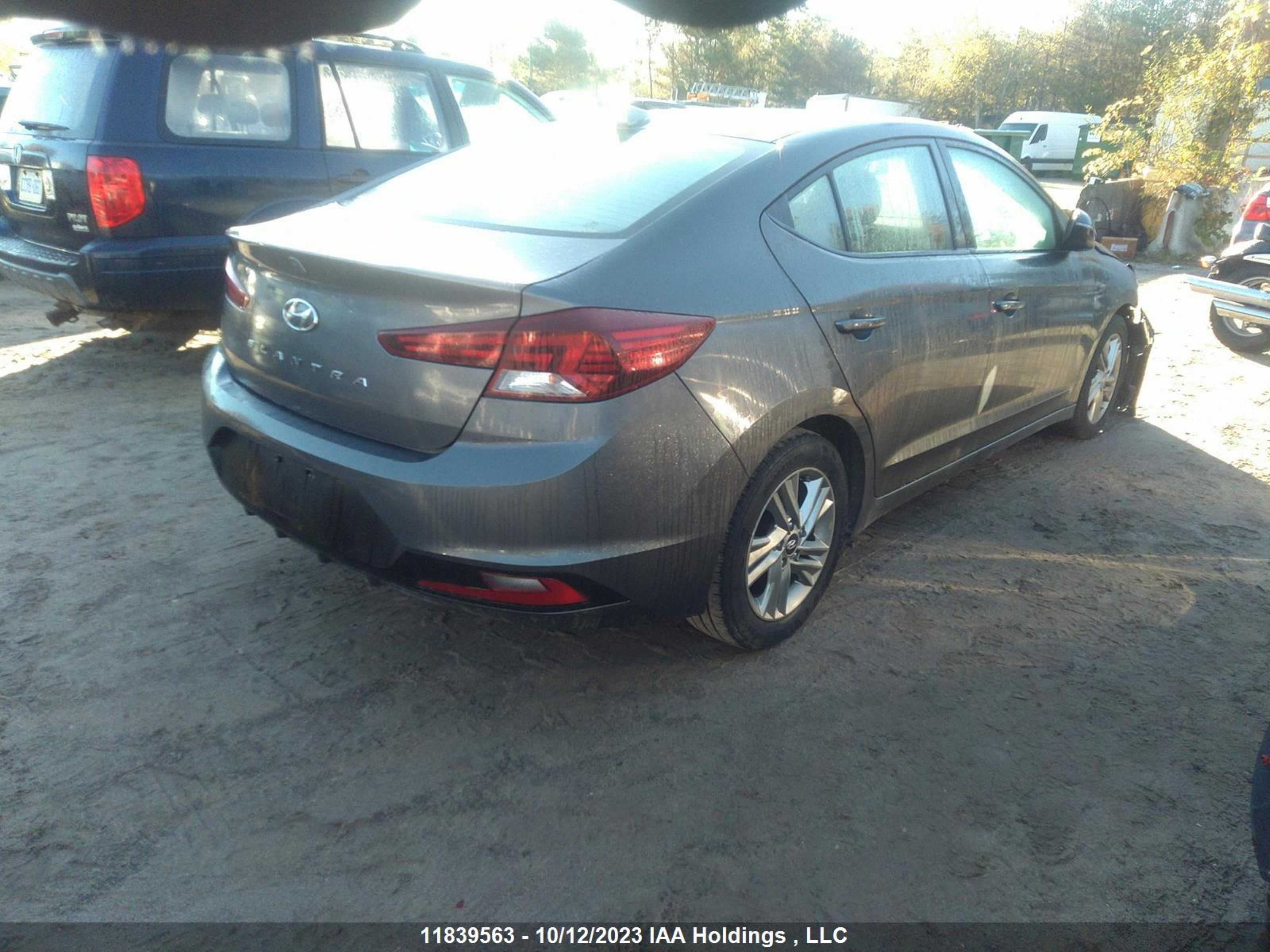 Photo 3 VIN: KMHD84LF7KU859014 - HYUNDAI ELANTRA 