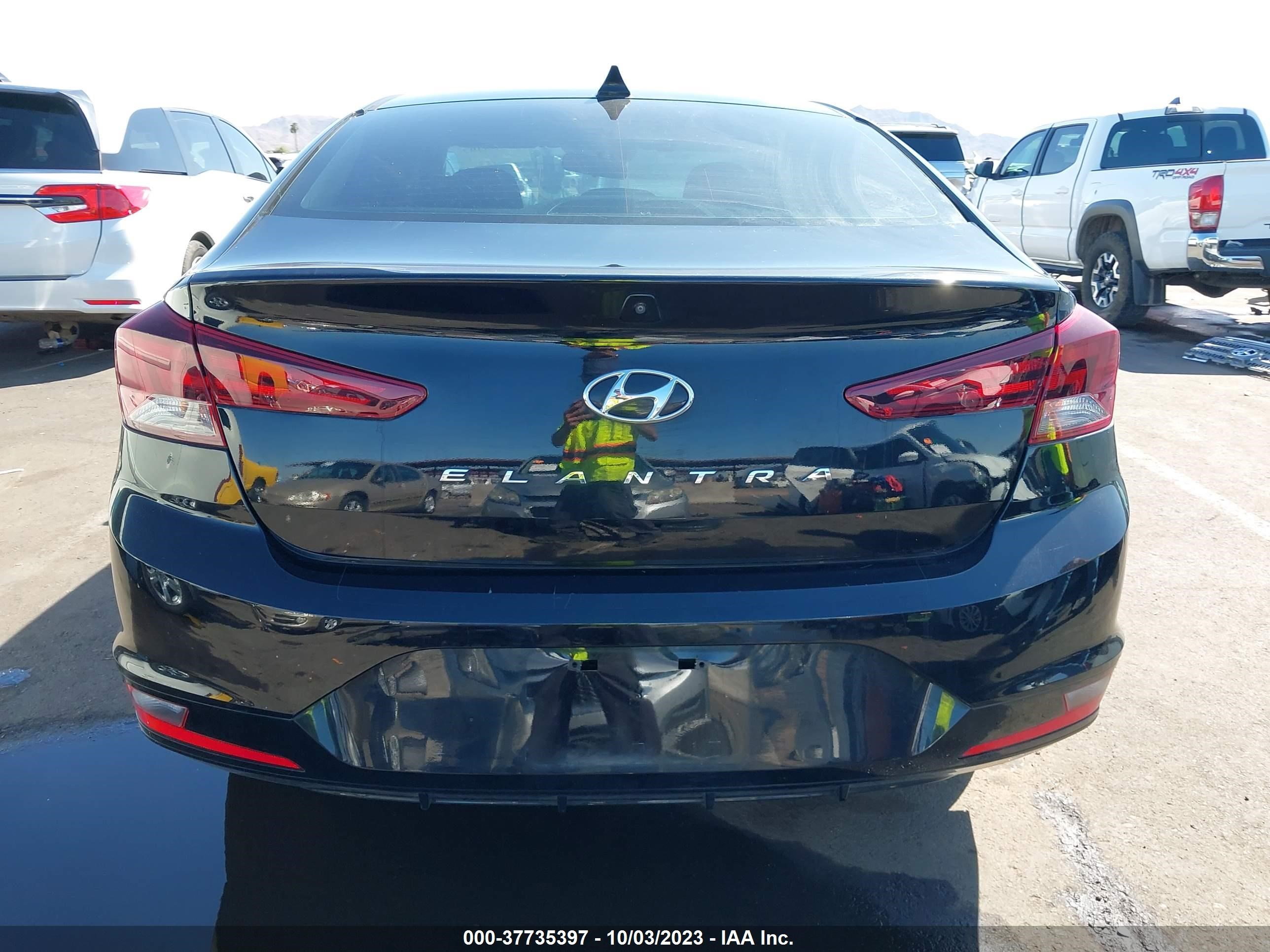 Photo 16 VIN: KMHD84LF7LU076924 - HYUNDAI ELANTRA 