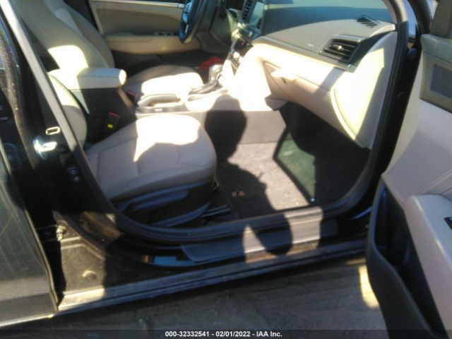 Photo 4 VIN: KMHD84LF7LU942024 - HYUNDAI ELANTRA 