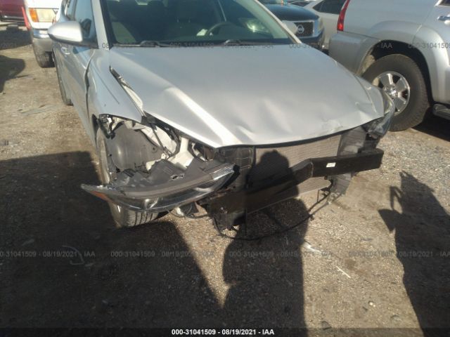 Photo 5 VIN: KMHD84LF8HU182788 - HYUNDAI ELANTRA 