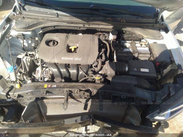 Photo 9 VIN: KMHD84LF8HU182788 - HYUNDAI ELANTRA 