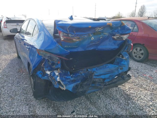 Photo 5 VIN: KMHD84LF8HU246456 - HYUNDAI ELANTRA 