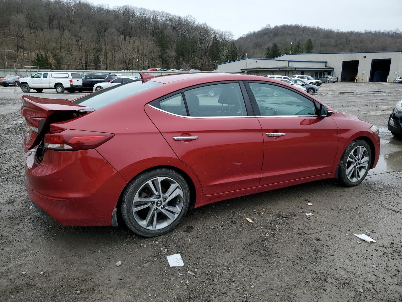 Photo 2 VIN: KMHD84LF8HU283989 - HYUNDAI ELANTRA 