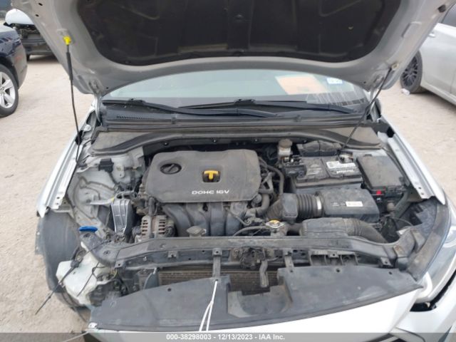 Photo 9 VIN: KMHD84LF8HU303299 - HYUNDAI ELANTRA 