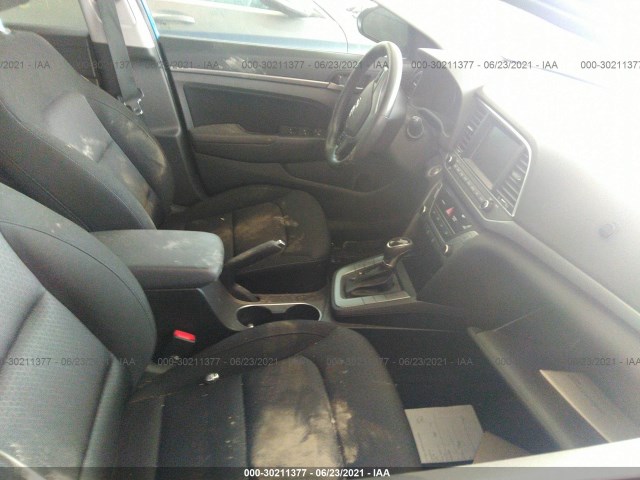 Photo 4 VIN: KMHD84LF8JU510037 - HYUNDAI ELANTRA 