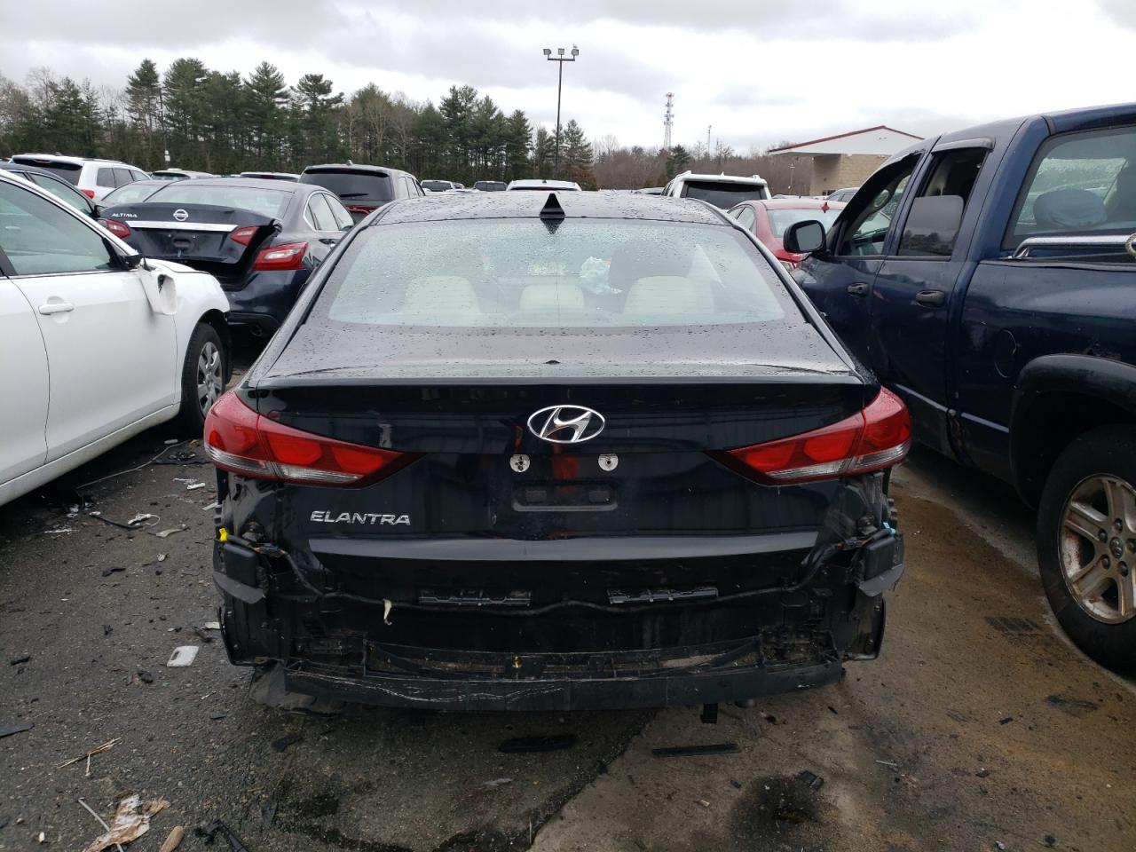 Photo 5 VIN: KMHD84LF8JU534306 - HYUNDAI ELANTRA 