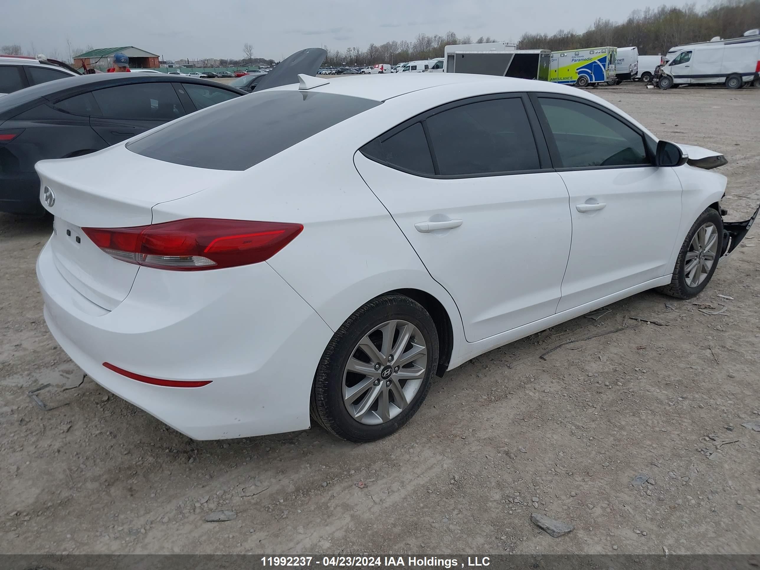 Photo 3 VIN: KMHD84LF8JU567144 - HYUNDAI ELANTRA 