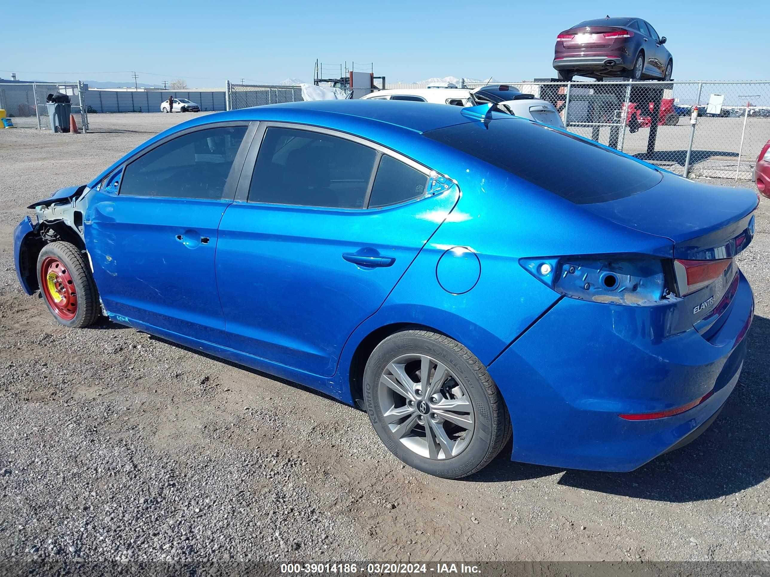 Photo 2 VIN: KMHD84LF8JU600286 - HYUNDAI ELANTRA 