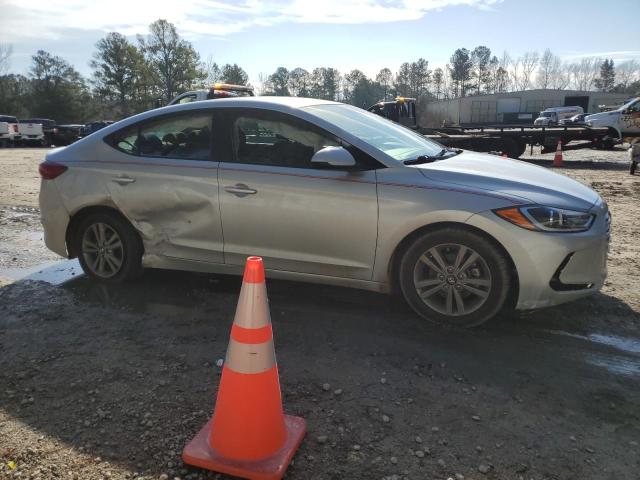 Photo 3 VIN: KMHD84LF8JU722243 - HYUNDAI ELANTRA SE 