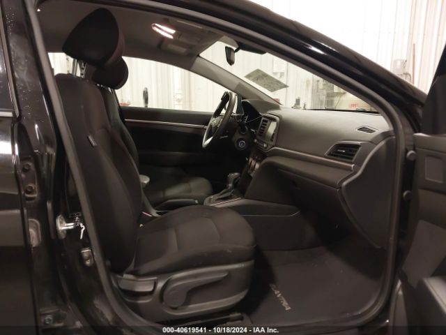 Photo 4 VIN: KMHD84LF8KU779303 - HYUNDAI ELANTRA 