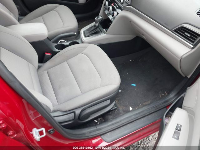 Photo 4 VIN: KMHD84LF8KU859801 - HYUNDAI ELANTRA 