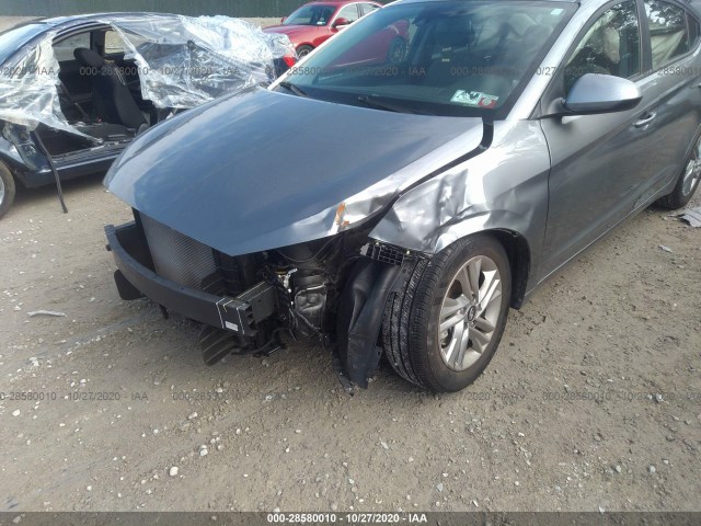 Photo 5 VIN: KMHD84LF8KU877960 - HYUNDAI ELANTRA 