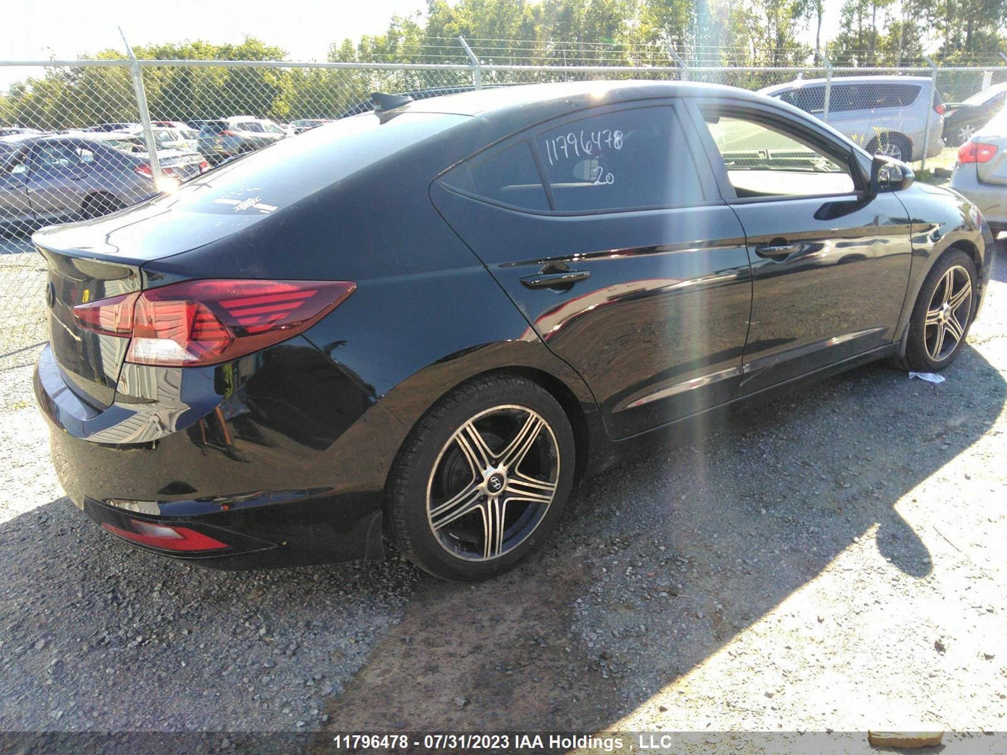 Photo 3 VIN: KMHD84LF8LU102060 - HYUNDAI ELANTRA 