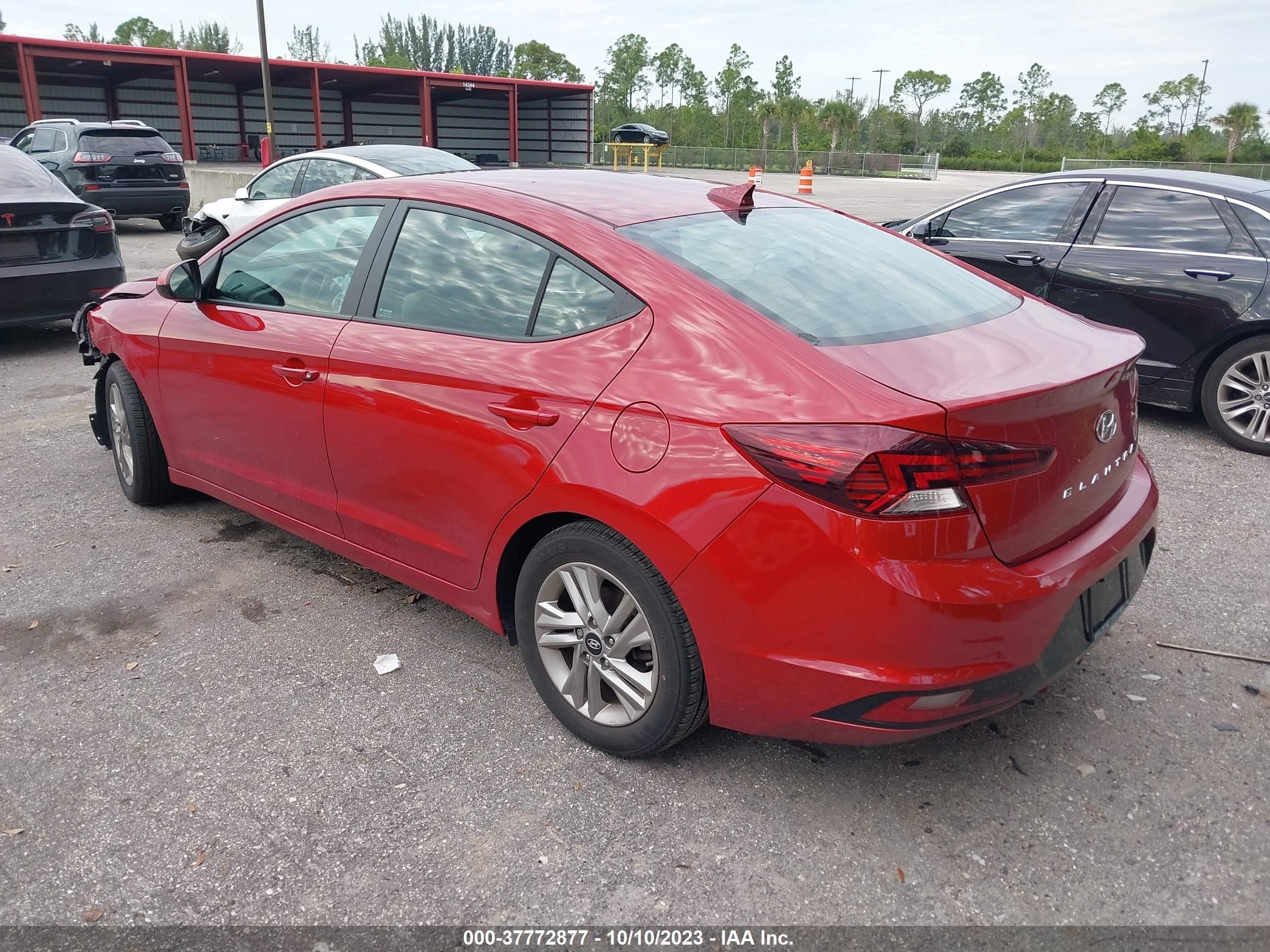 Photo 2 VIN: KMHD84LF8LU994732 - HYUNDAI ELANTRA 