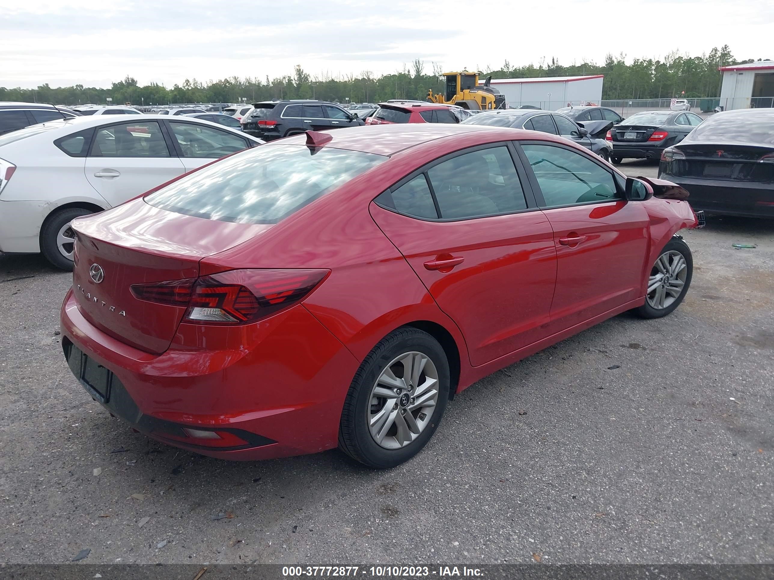 Photo 3 VIN: KMHD84LF8LU994732 - HYUNDAI ELANTRA 